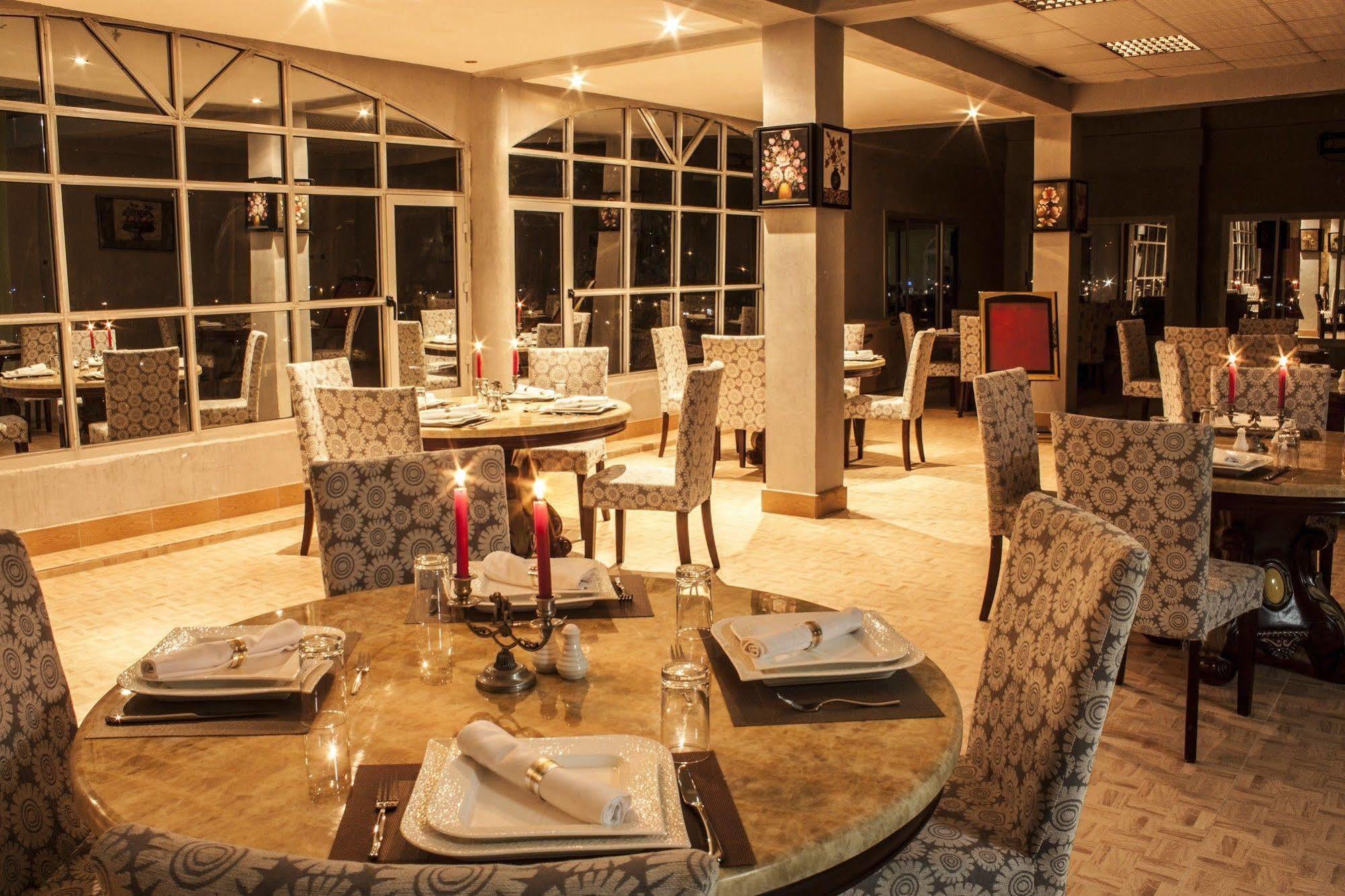 Royal Suites Hotel Нуакшот Екстериор снимка